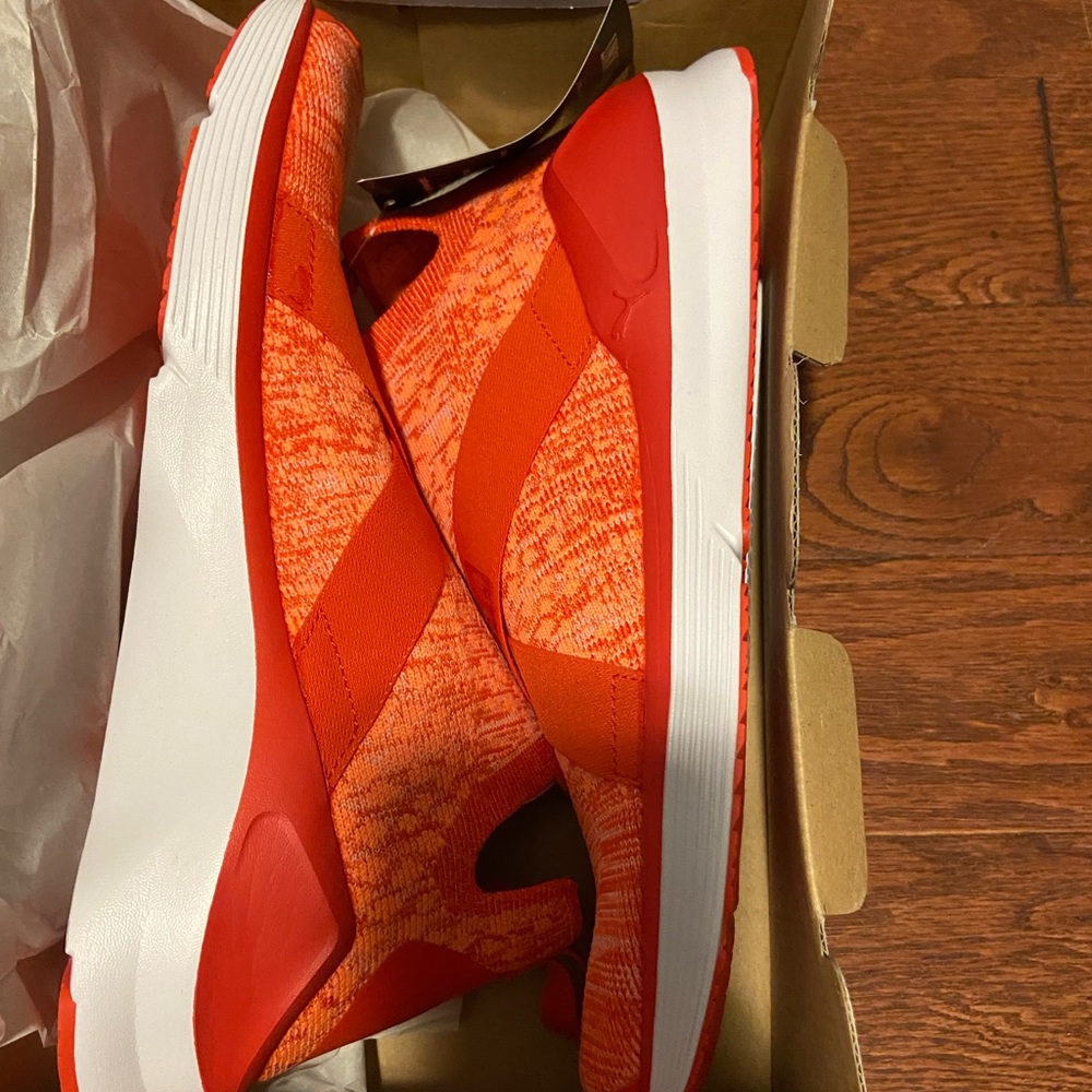 Fierce evoKnit poppy red puma white size 9 womens